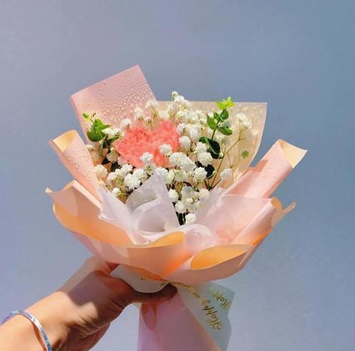 花束与单朵花的含义区别是什么？它们各自代表什么？