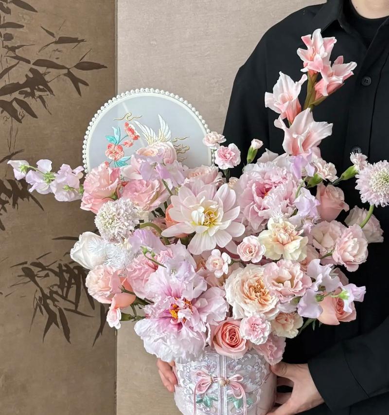 母亲节象征的是哪束花？为什么这束花成为了母亲节的标志？