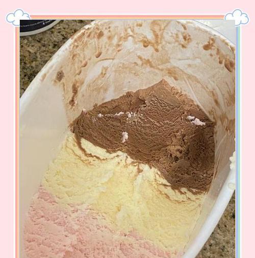 三色雪糕雕玫瑰花代表什么？如何制作寓意丰富的雪糕花？