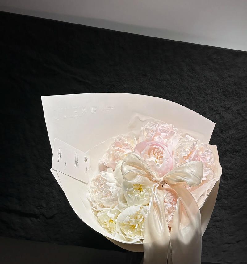 爱情祝福的花语有哪些？如何通过花语表达爱意？