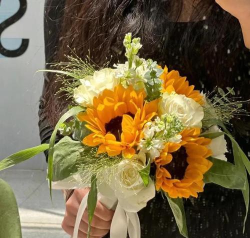 手捧花有哪些特殊意义？如何选择具有特殊意义的手捧花？