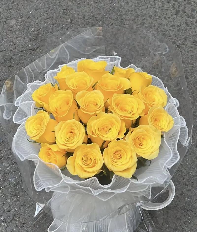 粉黄色玫瑰花的含义是什么？粉黄玫瑰的花语有哪些？