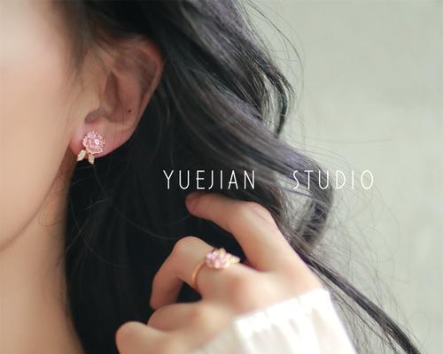 粉色玫瑰花耳钉代表什么寓意？
