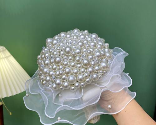 手捧花中的珍珠和花代表什么？珍珠和花的寓意是什么？