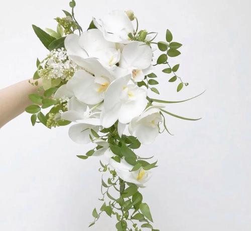 香蕉手捧花的寓意是什么？香蕉手捧花象征什么？