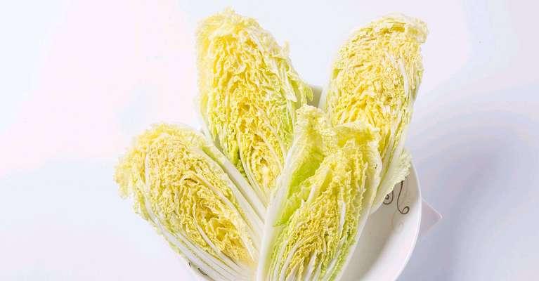 娃娃菜和白菜，到底是同一种菜吗？（揭开娃娃菜和白菜的区别，了解它们的特点和用途）
