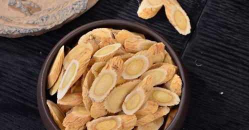 黄芪可以直接食用吗？哪些情况下不宜服用黄芪？