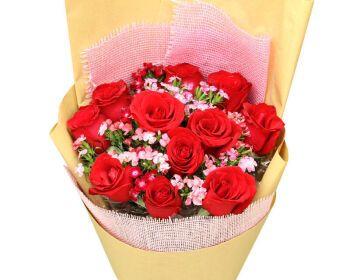 玫瑰11朵，爱意绵绵（送女友11朵玫瑰花有什么意义）